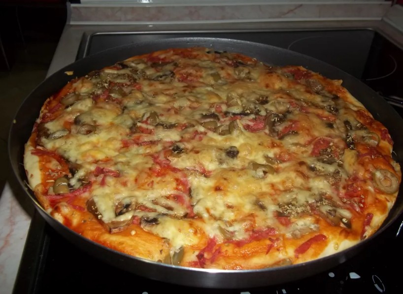 Состојки за наједноставната домашна пица – сè што ви е потребно