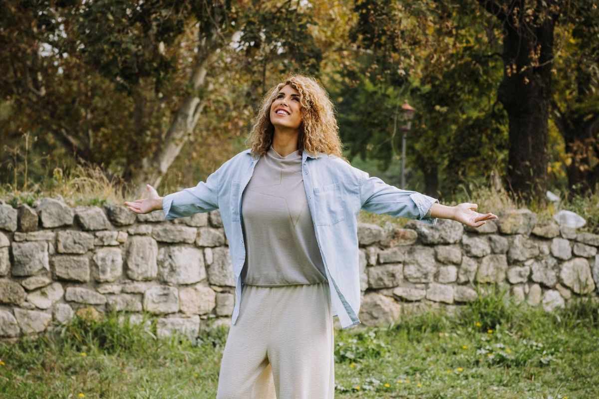 Мислите што ги носиме не се секогаш наши, а емоциите траат само 90 секунди ако не ги храниме со мисли