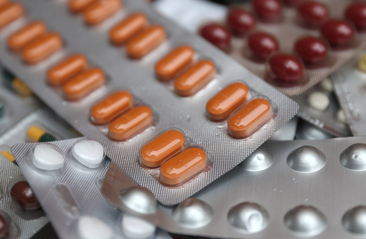 Како медиумот Ројтерс манипулира со надежта на болните од рак: Пишува за „револуционерна“ таблета против рак, а резултатот во реалноста е околу 6 дополнителни месеци живот