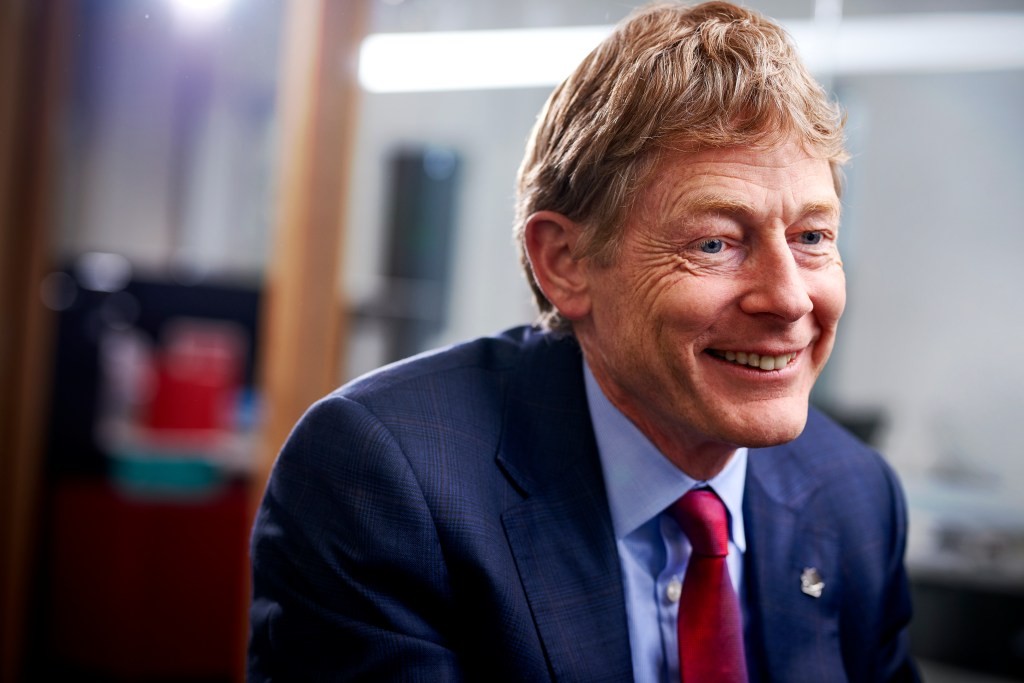 Критична точка: Пријател што одбива 400 милиони, извршители на врата и колапс пред нова шанса