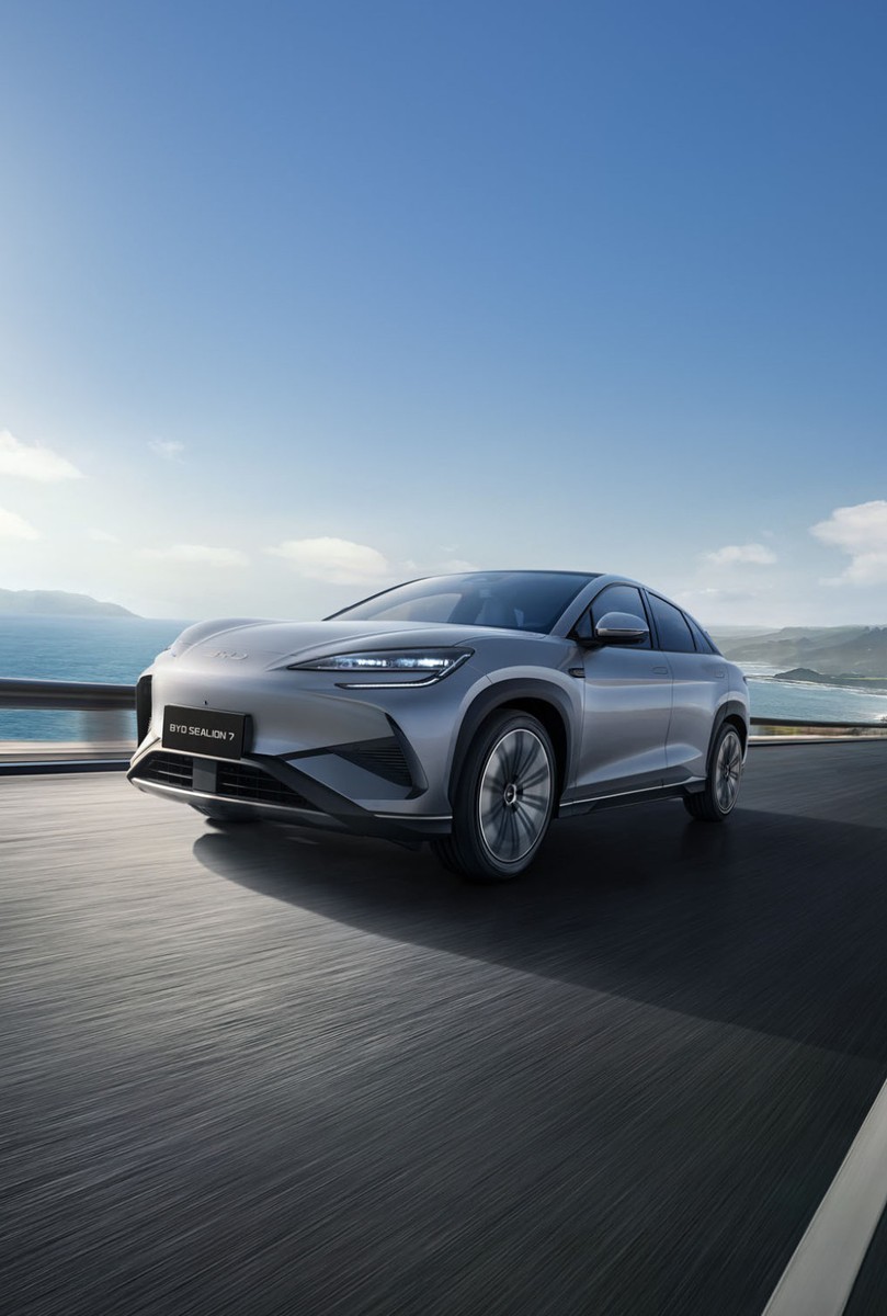 Драматично опаѓање на профитите кај германските и јапонските гиганти заради BYD