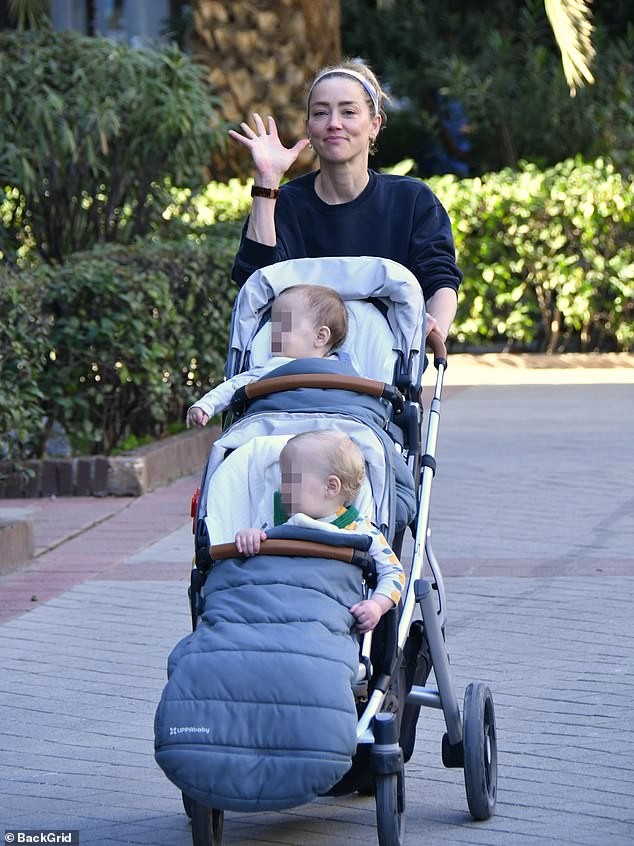 Животот на Амбер Херд: Се повлече од славата, го смени името и се пресели во Шпанија по бурното судење со Џони Деп