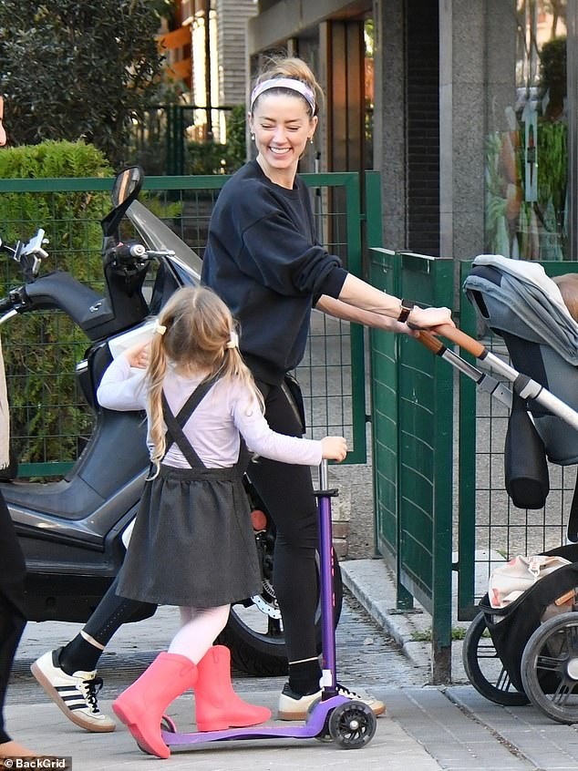 Јавна стигма, закани и отпочнување нов живот под лажно име во Шпанија по судската пресуда