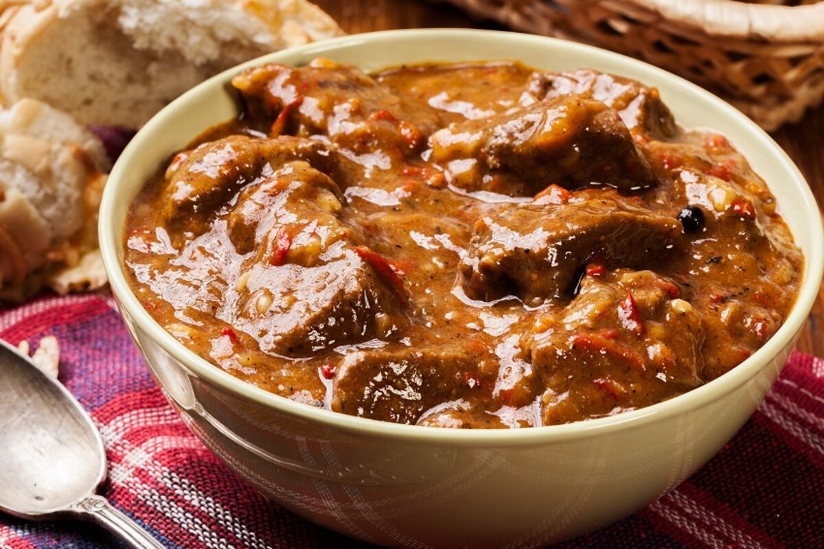 Потребни состојки за совршен маџарски гулаш: детална листа