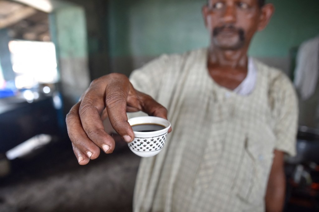 Судан: Најдобро кафе со ѓумбир откриено во држава во конфликт