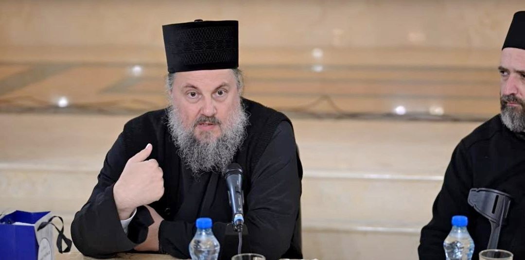 Интервју со Јеромонах Макарије, игуман на манастирот Савина: Како демоните влегуваат во човекот преку мислите?