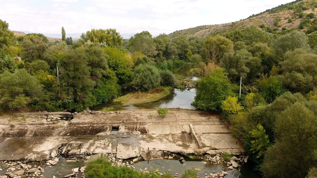 Македонија за прв пат во историјата сруши брана на реката Пчиња — 70 години ги блокираше рибите
