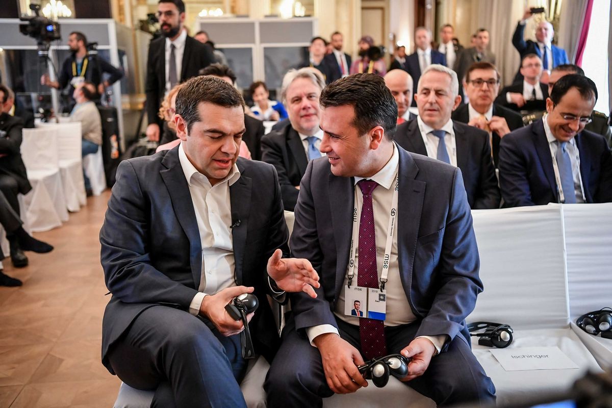 Јули 2019 ја донесе „Неа демократиа“ на власт и го остави Заев да чека сигнал од Атина