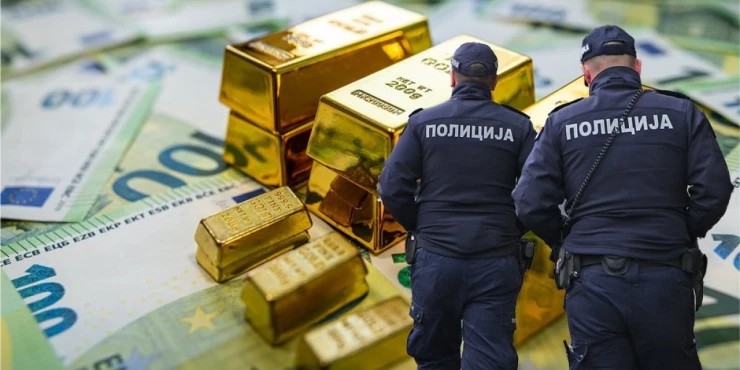 Лажни полицајци упаднаа во куќа и однесоа 200.000 евра и килограм злато: Филмски грабеж во Нови Бечеј, со пиштоли им се заканувале на домашните, децата гледале сѐ