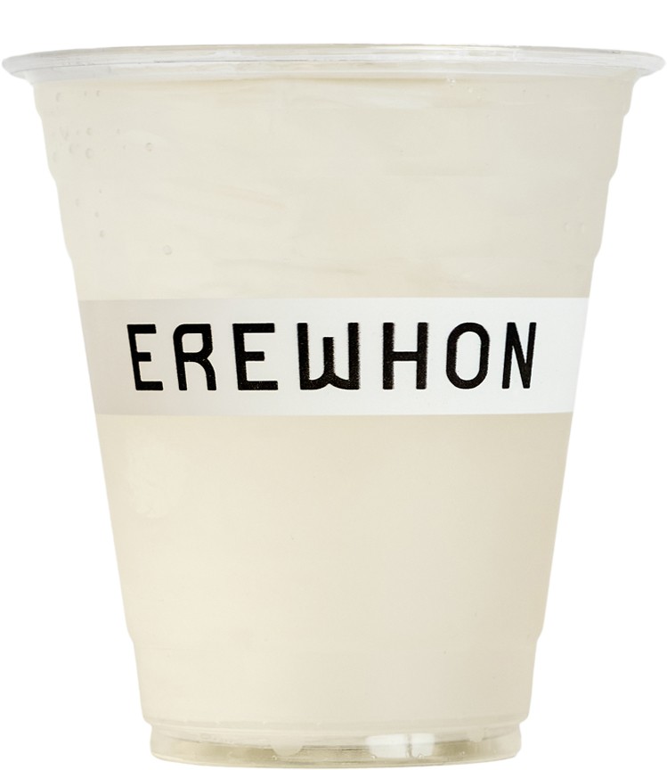 Луксузниот синџир „Erewhon“ продава своја „света“ вода за 12 долари – интернетот не престанува да се потсмева