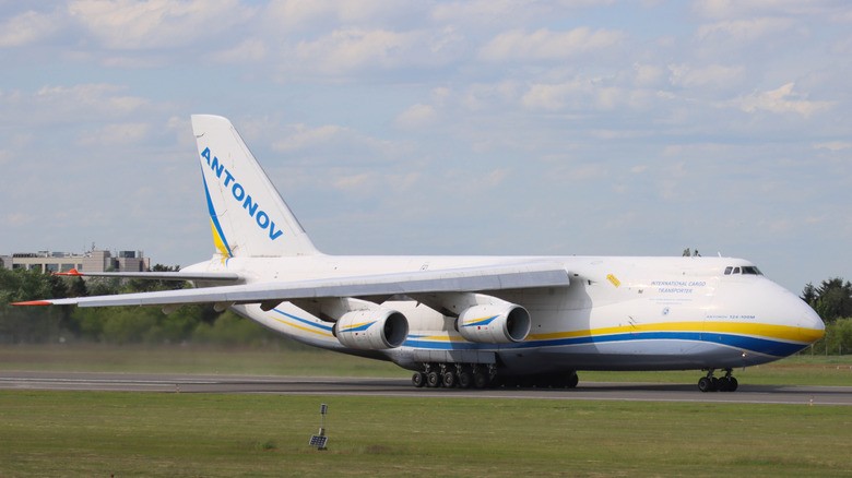 Кога Dreamlifter и Beluga не се доволни, Boeing и Airbus го викаат Antonov An-124