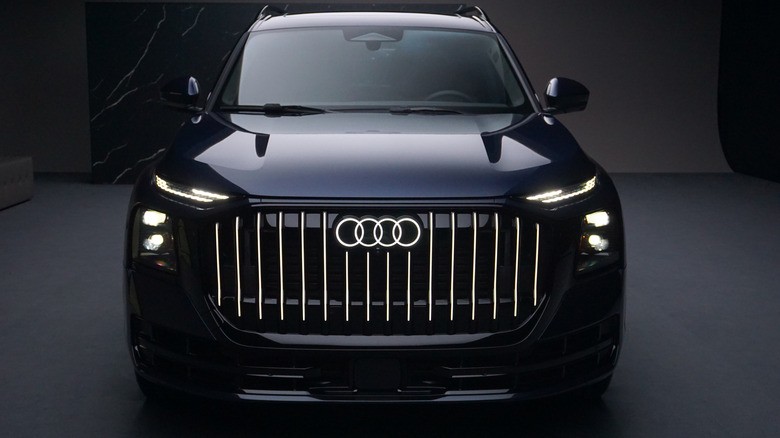 V6 со 429 КС го турка SUV од 2.405 килограми до 97 км на час за 4,9 секунди