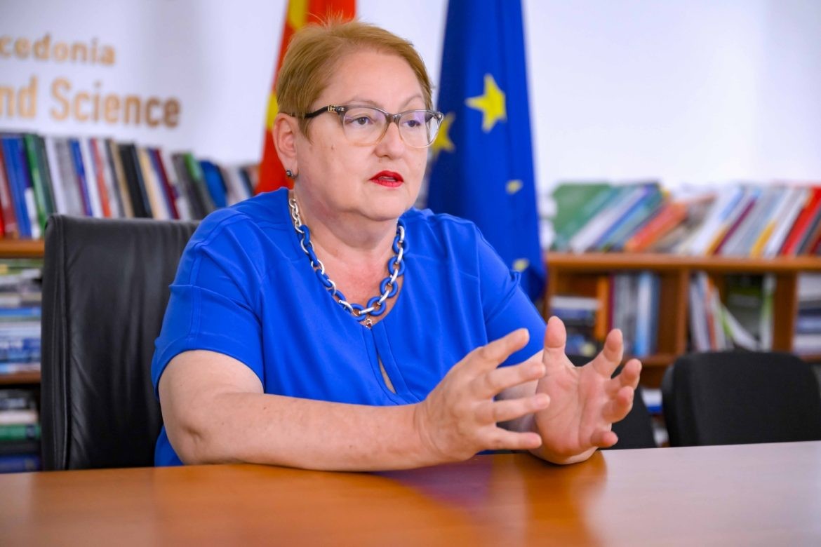 Во некои паралелки има само еден ученик