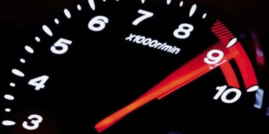 Кај автоматикот спортскиот режим може да ги задржи пониските степени, но тоа не е лек за нагар