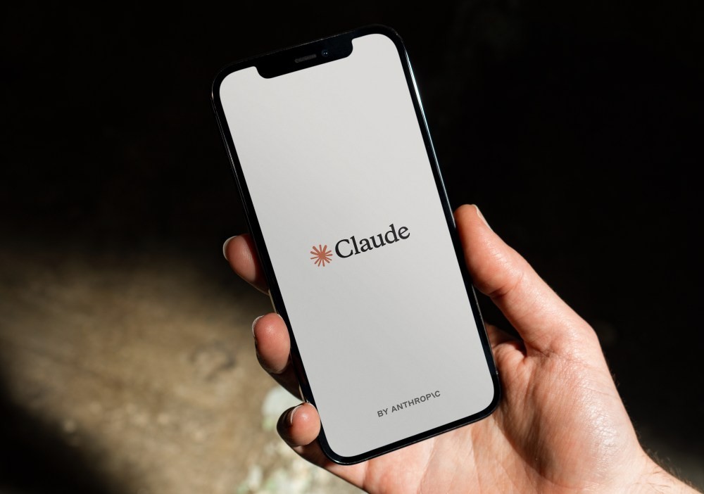 Компанијата зад вештачката интелигенција Claude гради биолабораторија за создавање лекови за тешко излечиви болести