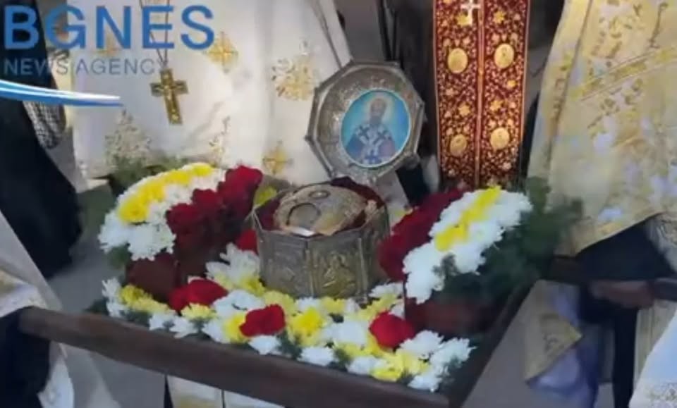 БЕЗОБРАЗИЕ: По Самуил, во Бугарија пристигна и чесната глава на св. Климент Охридски