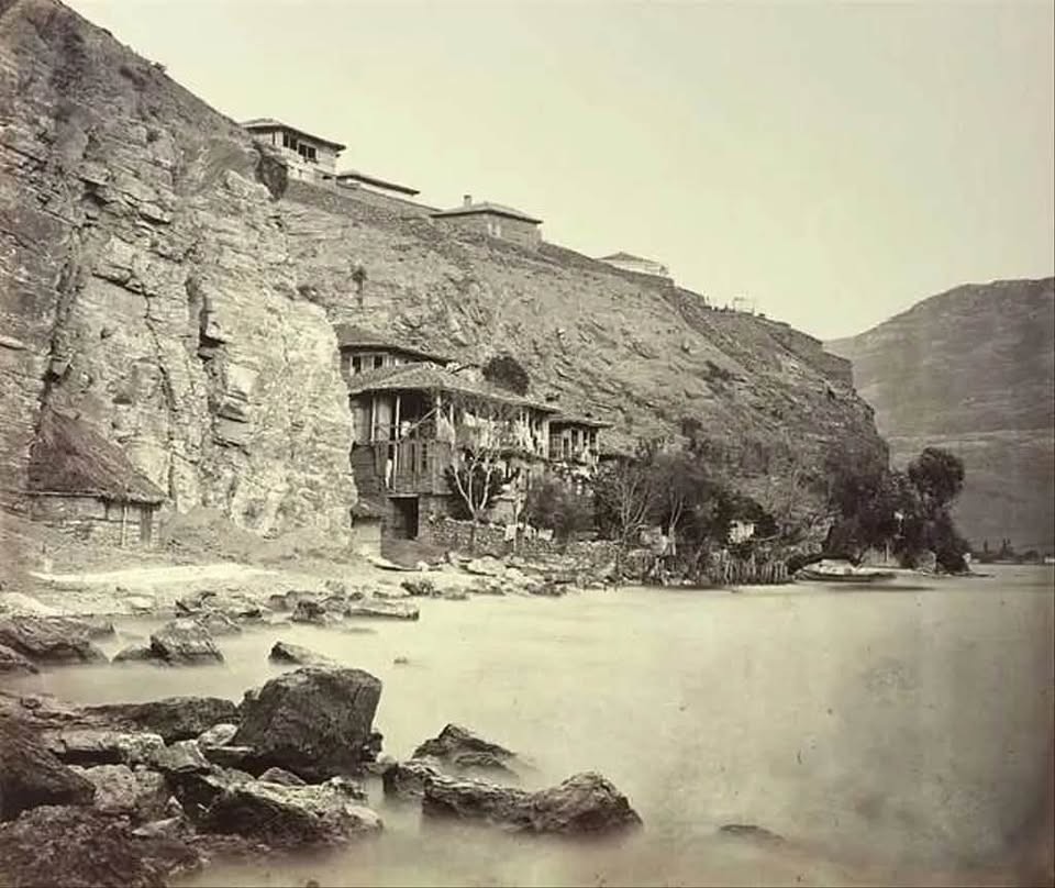 Прескапо печатење ги оставило надвор од изданијата на Хан од 1867 и 1869 година