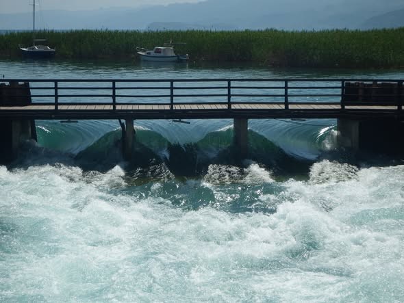 Дали знаевте дека водата од Охридското Езеро патува дури до Јадранското Море