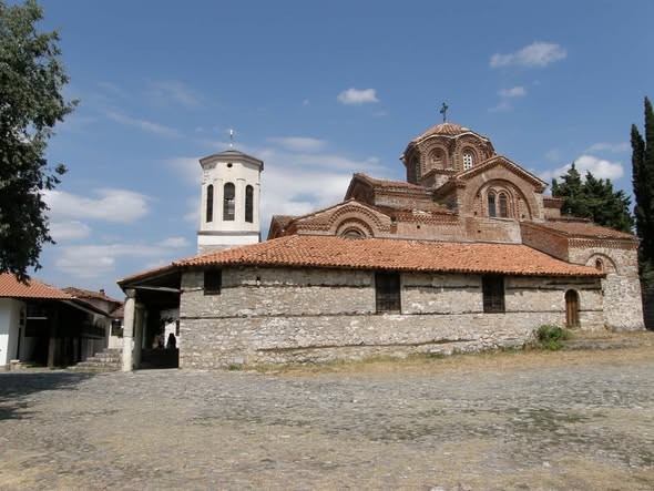 Во 1295 година, Михаило Астрапа и Евтихиј ја насликале „Света Богородица Перивлепта“